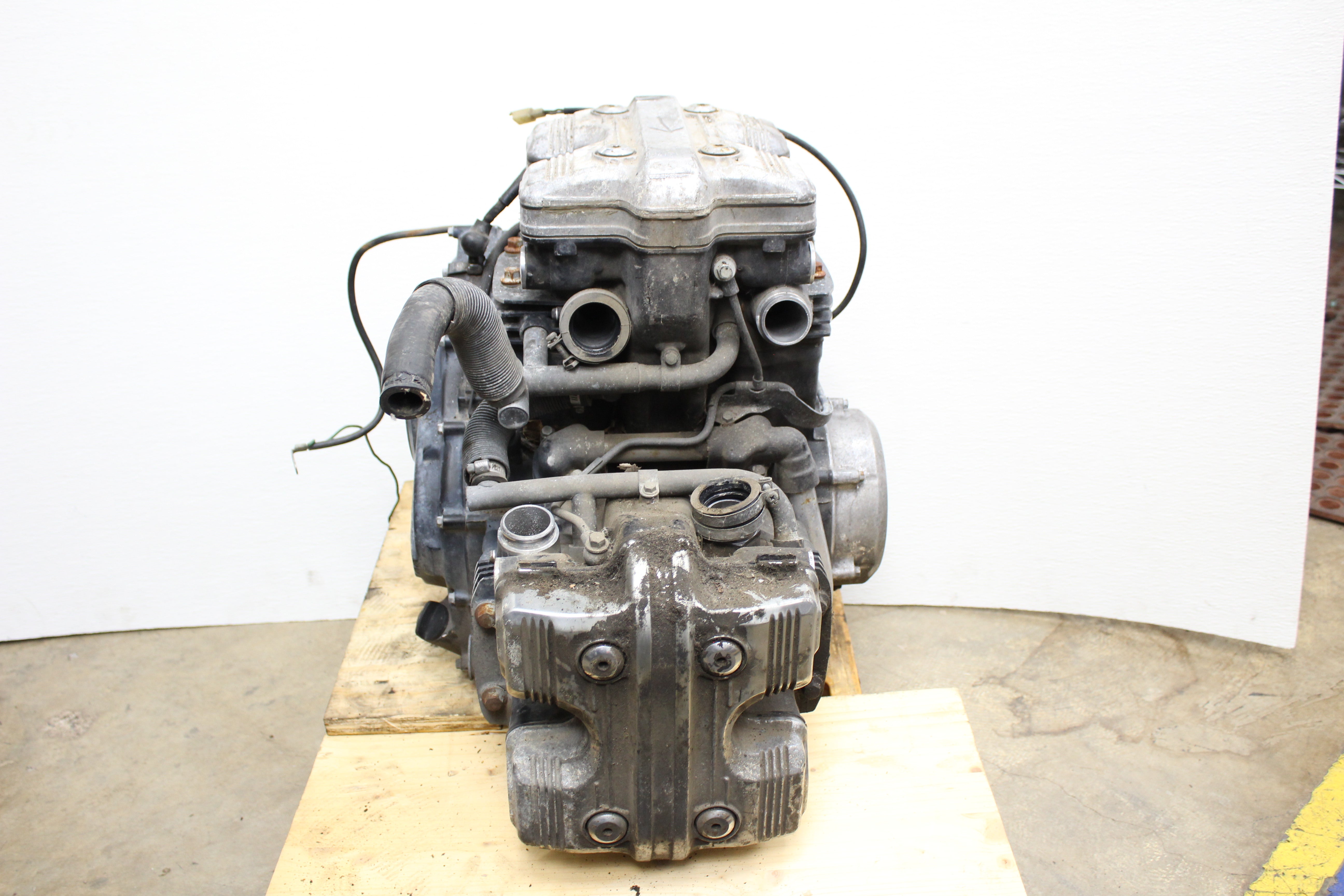 Honda OEM, Engine Motor Complete Assembly Honda VF750C  Magna 82-83 OEM V45 VF 750
